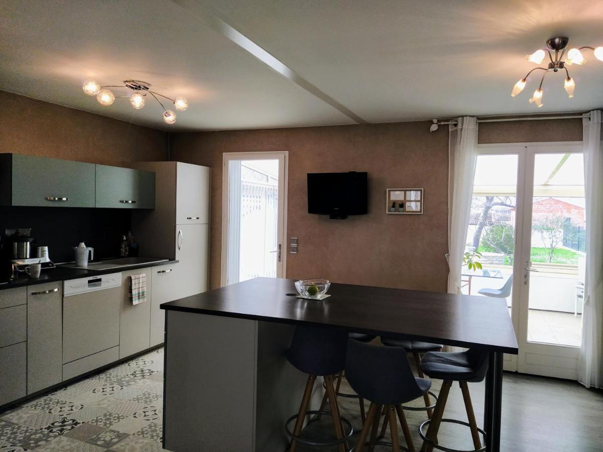 Maison Plain Pied Avec Jardin, Terrasse Et Veranda Cognac Extérieur photo